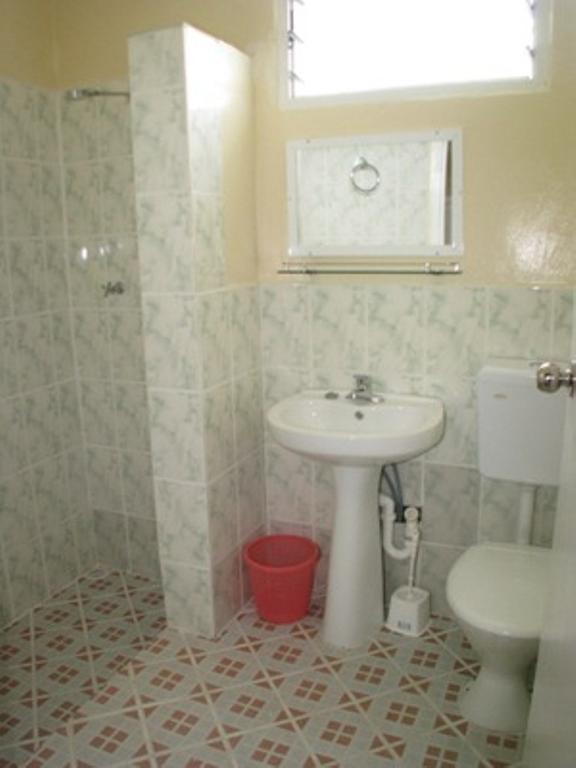 Red Mansion Comfort Inn โฮนีอารา ห้อง รูปภาพ